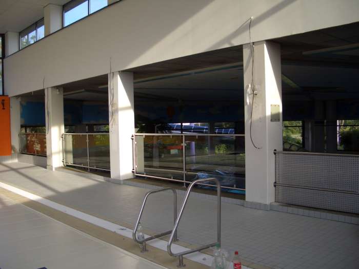 Geländer mit Sicherheitsglas - Schwimmbad